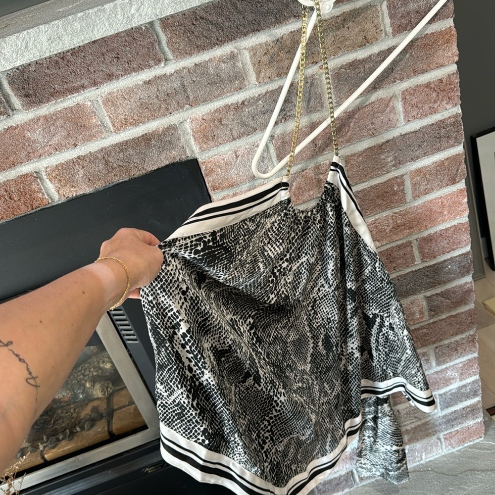 Medium express silky tie back work top